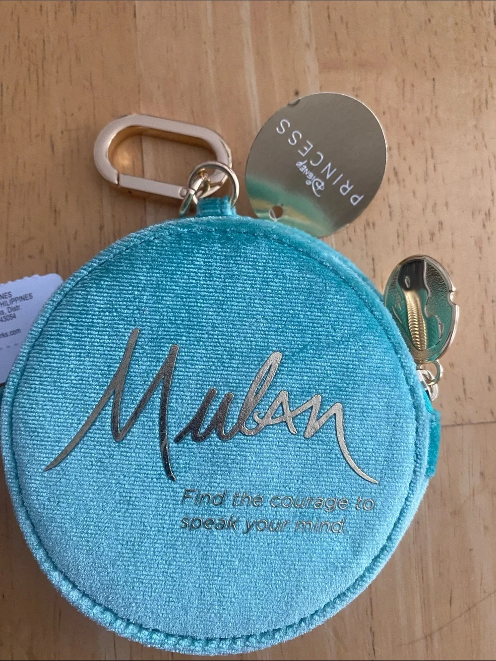 Bath & Body Works Disney Princess Mulan Round Teal bag charm Coin Pouch NWT - Picture 2 of 4